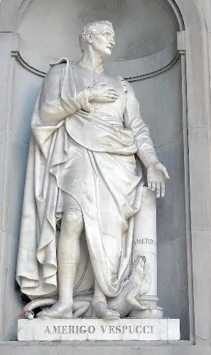 Amerigo Vespucci Statue