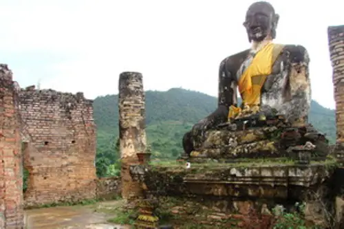 Laos Statue