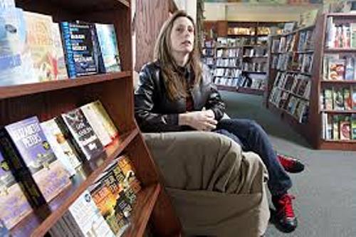 Laurie Halse Anderson Image
