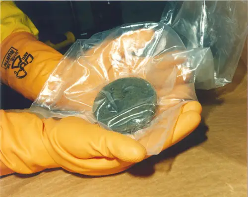 https://www.myinterestingfacts.com/wp-content/uploads/2014/11/Plutonium-Pic.jpg